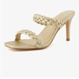 Cushionaire Pippa Braided Sandal Memory Foam Gold size 8.5W NWT